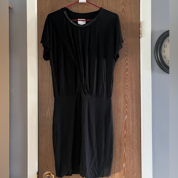 Black dress medium - Picture 2 of 6